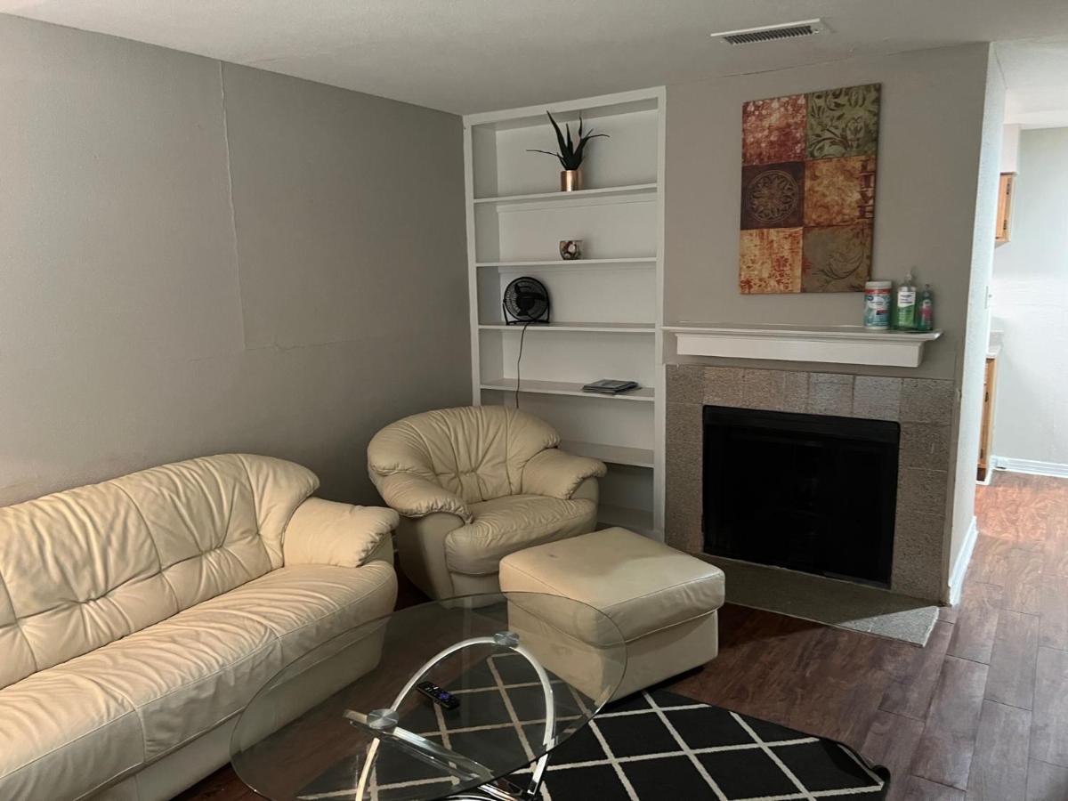 Lovely 1-Bedroom Townhome With Nice Amenities Houston Exterior foto